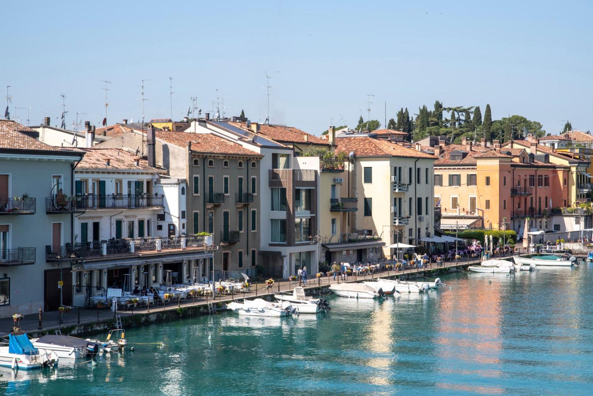 Palazzo Cordigero - Apartments Peschiera del Garda Kültér fotó