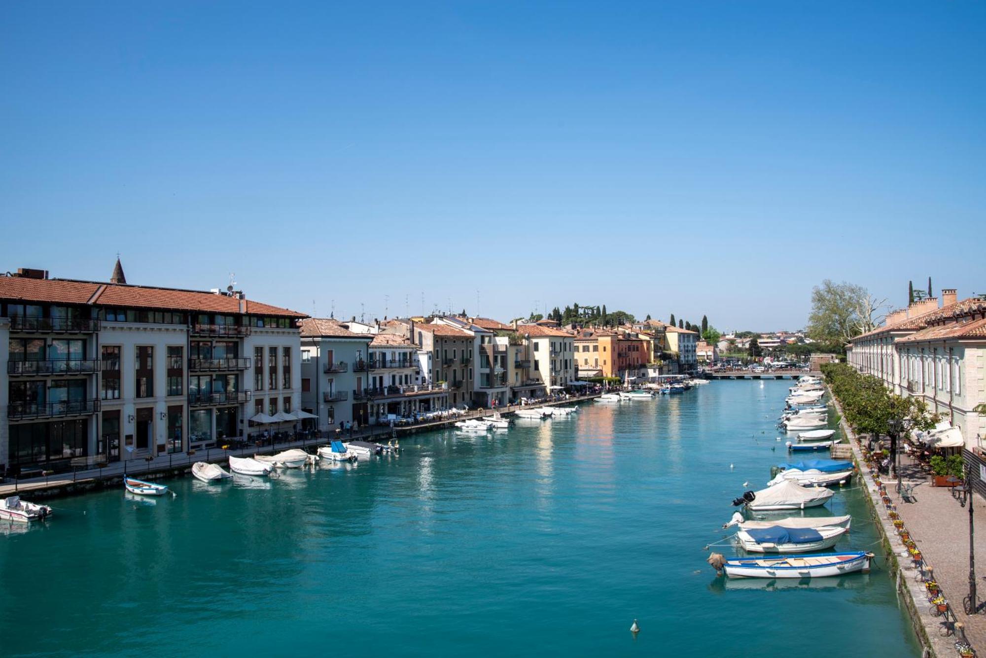 Palazzo Cordigero - Apartments Peschiera del Garda Kültér fotó