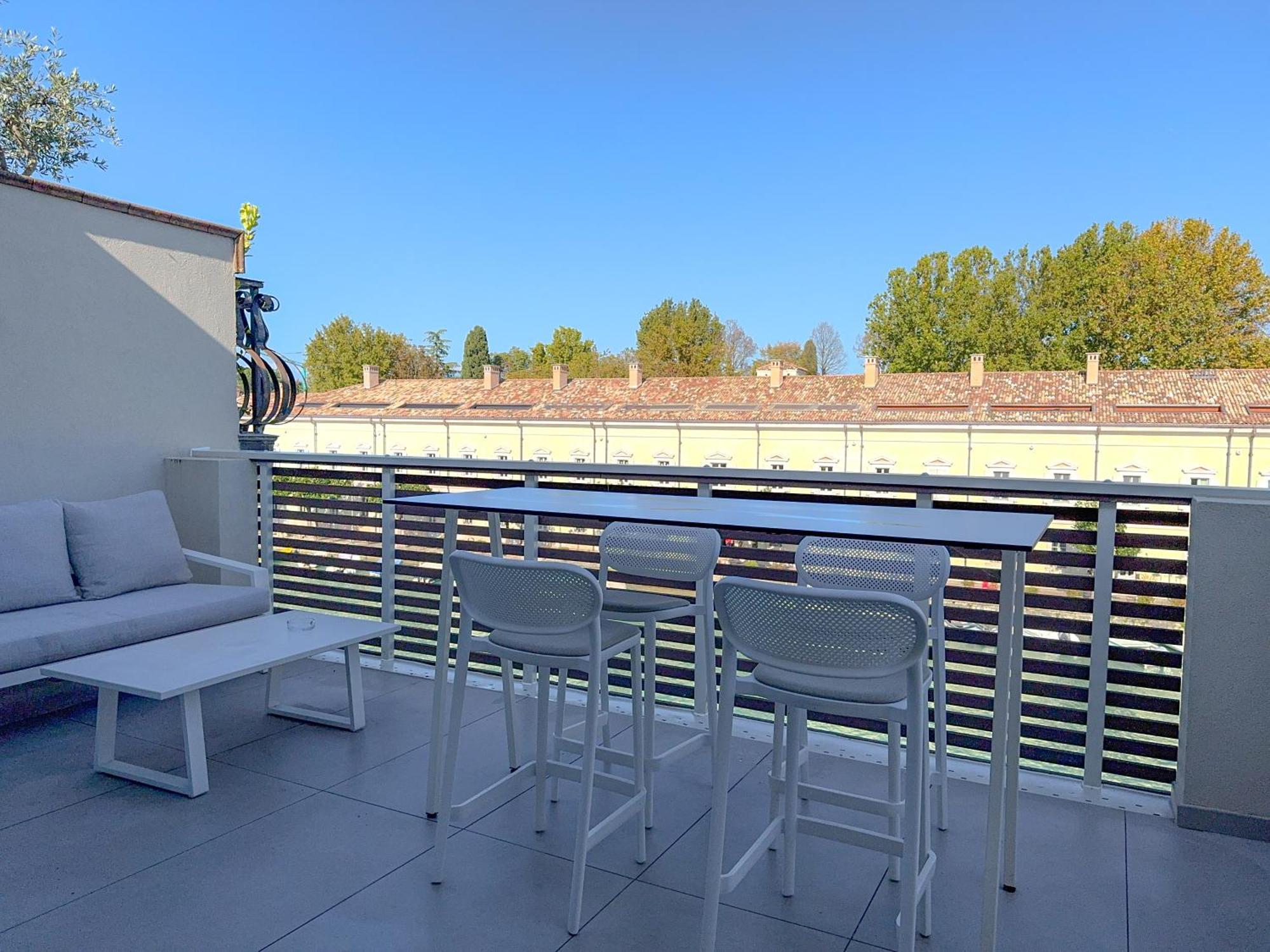 Palazzo Cordigero - Apartments Peschiera del Garda Kültér fotó