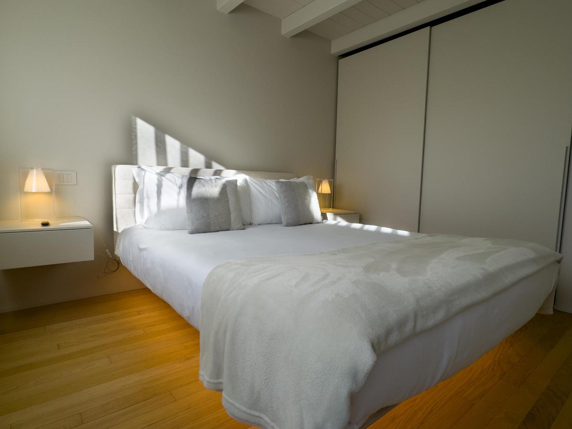Palazzo Cordigero - Apartments Peschiera del Garda Kültér fotó