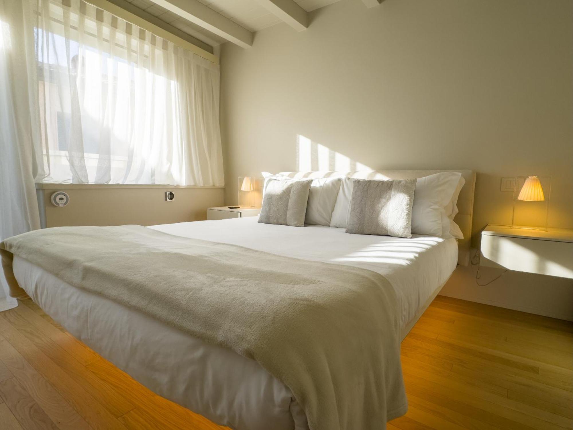 Palazzo Cordigero - Apartments Peschiera del Garda Kültér fotó