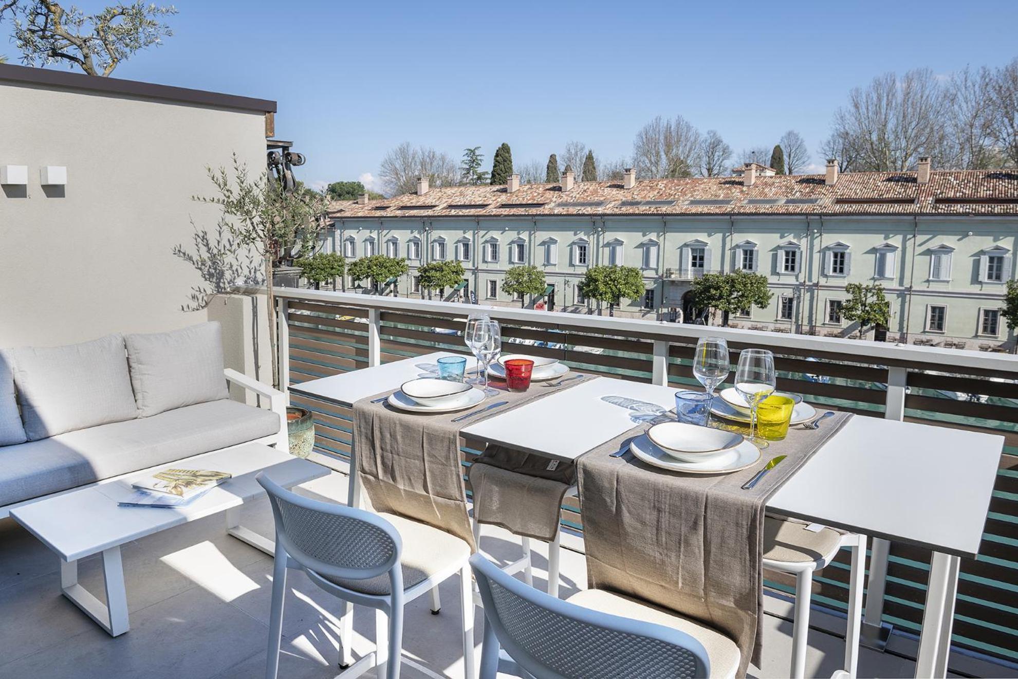 Palazzo Cordigero - Apartments Peschiera del Garda Kültér fotó