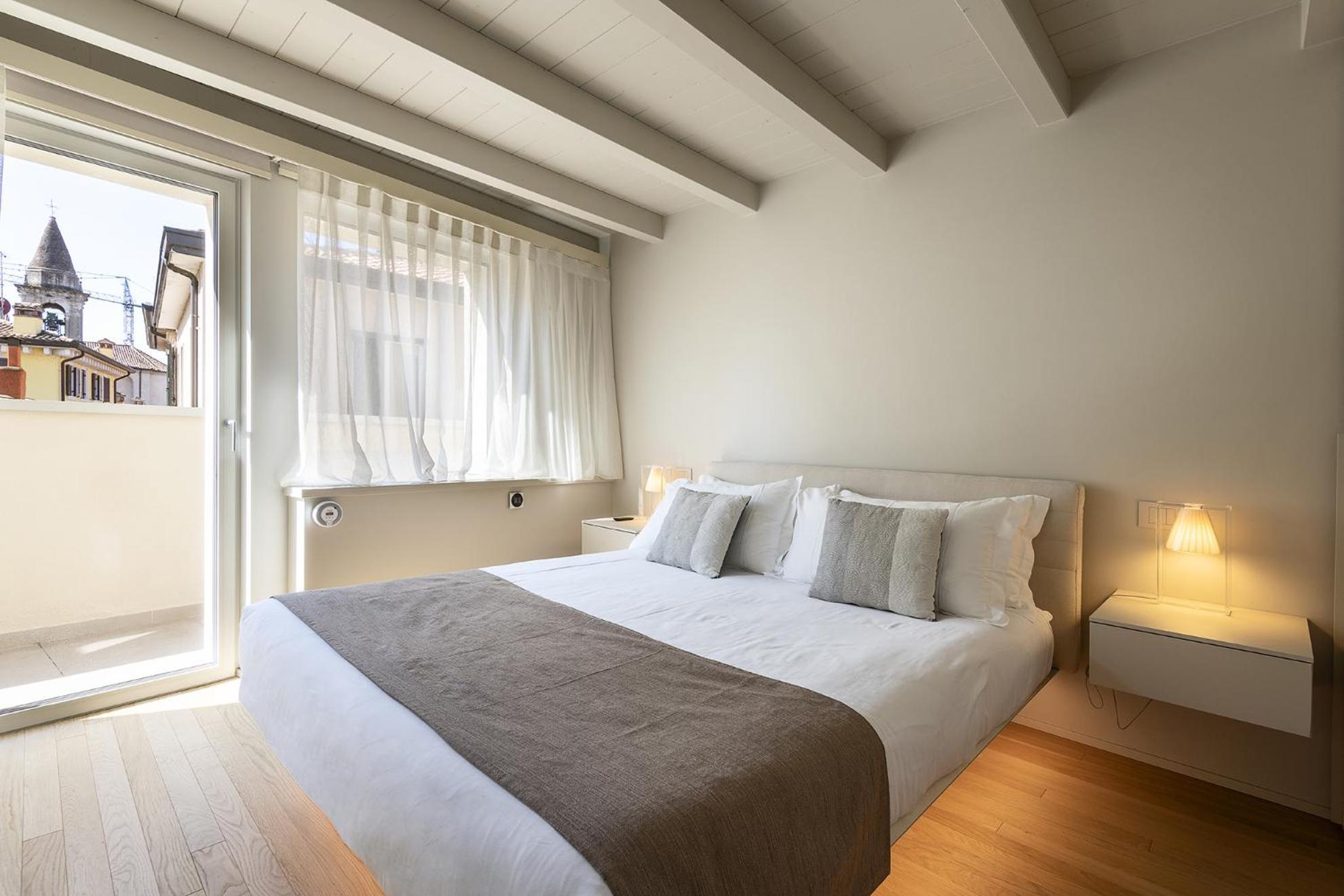 Palazzo Cordigero - Apartments Peschiera del Garda Kültér fotó