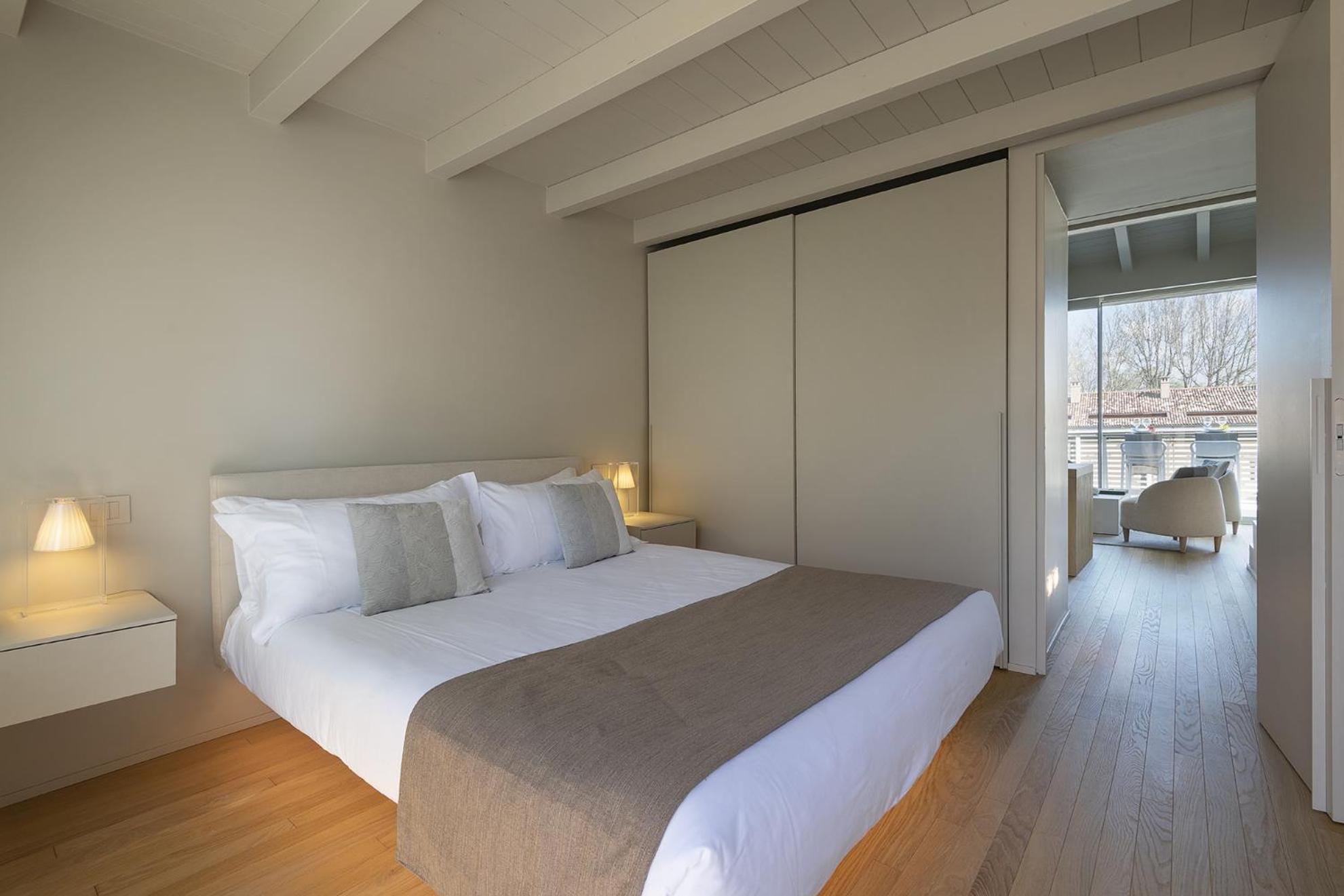 Palazzo Cordigero - Apartments Peschiera del Garda Kültér fotó